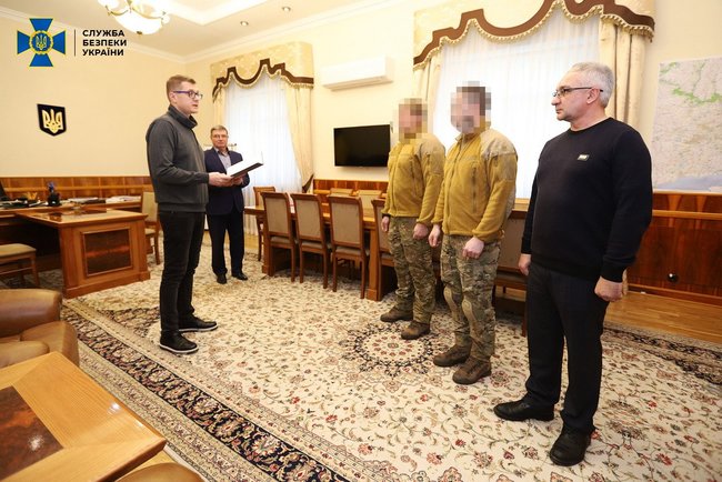 Баканов вручив держнагороди двом спецназівцям і правоохоронцю-ветерану 01