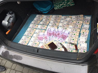 National Police investigator nabbed accepting $270,000 in bribe, - PGO 03