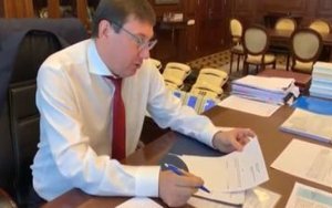 Lutsenko signs letter of resignation from post of prosecutor general