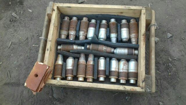Два тайника с боеприпасами выявлены на Донбассе, - СБУ 06
