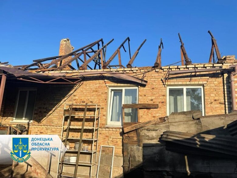 Российские оккупанты убили 5 мирных жителей и тяжело ранили ребенка во время обстрелов Бахмута и Северска, - Офис ГПУ 02