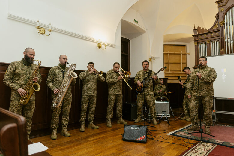 The National Hero of Ukraine award became the first after a two-year break 20