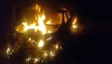 Вооруженные грабители обчистили ювелирный магазин в Херсоне, отстреливались от полиции и сожгли один из своих автомобилей при попытке задержания. ФОТО