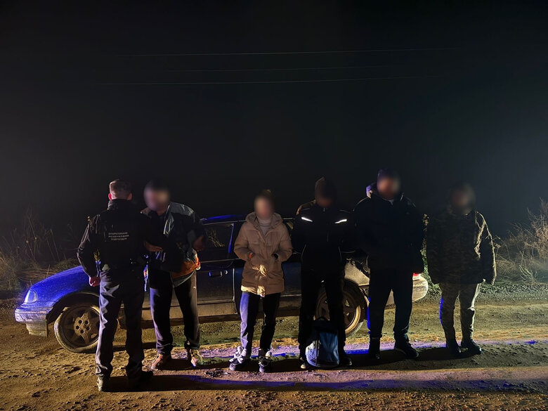 Прикордонники на Буковині зупинили порушників кордону з пострілами