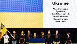 Українські школярі завоювали 4 золоті та 2 срібні медалі на Міжнародній математичній олімпіаді. ФОТО
