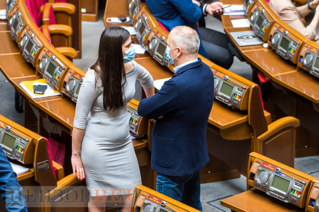 Присяга Аксенова под крики Ганьба!, беседа Власенко и Шуфрича, сообщение Шахову: Сергуня камасутру забрать? Или будешь изучать?, - работа ВР 19 мая 12
