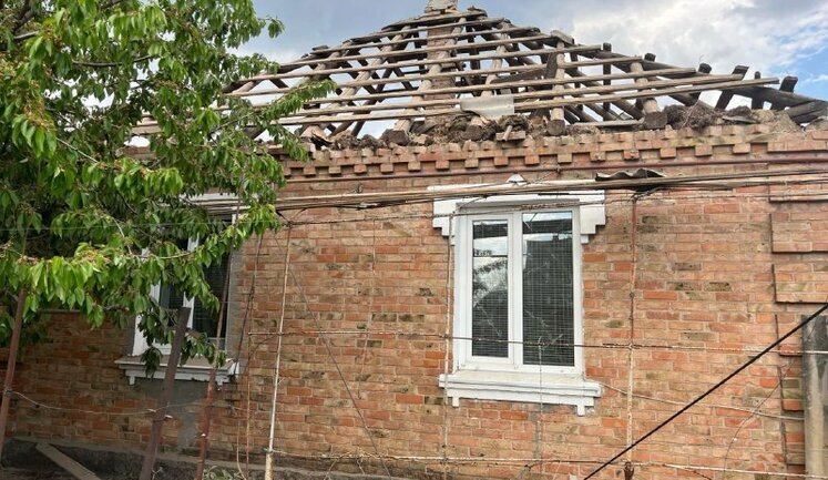 Ворожих обстрілів зазнали два райони Дніпропетровщини: одна людина загинула, 5 постраждалих, є пошкодження. ФОТОрепортаж (оновлено)