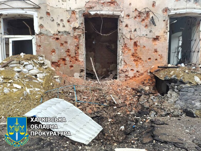 Вночі армія РФ обстріляла цивільну інфраструктуру Козачої Лопані 06