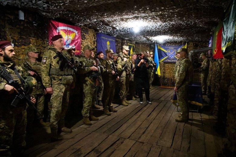 Syrskyi visited Airborne Forces units in the Pokrovsk direction