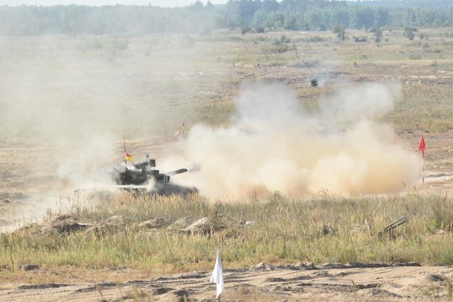 Змагання на найкращий танковий взвод ЗСУ: на Чернігівщині відбулися танкові каруселі загальноармійського масштабу 01