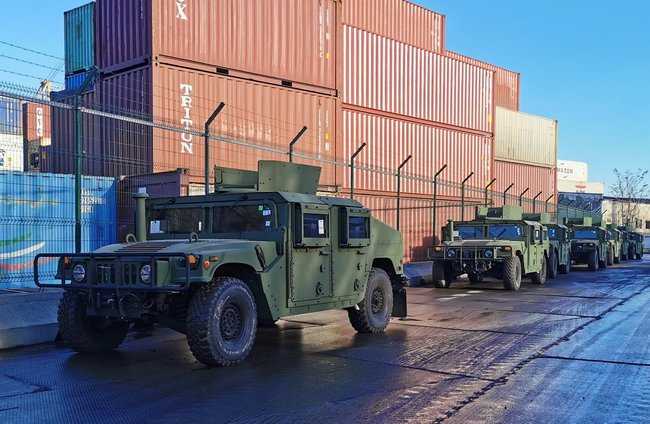 В Україну доставлено 20 автомобілів Хамві для ЗСУ, - посольство США 01