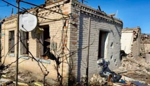 Одна жінка загинула й одну поранено внаслідок удару РФ по Новомиколаївці на Запоріжжі. ФОТО