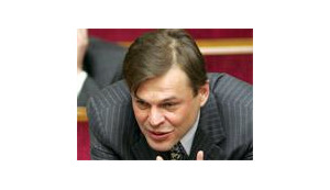 ДЕПУТАТ БЮТ СЛОЖИЛ ОДУ ЛЮБВИ ТИМОШЕНКО: "ОНА БУЛЬДОЗЕР, СТОЯЩИЙ НА ЦЫПОЧКАХ"