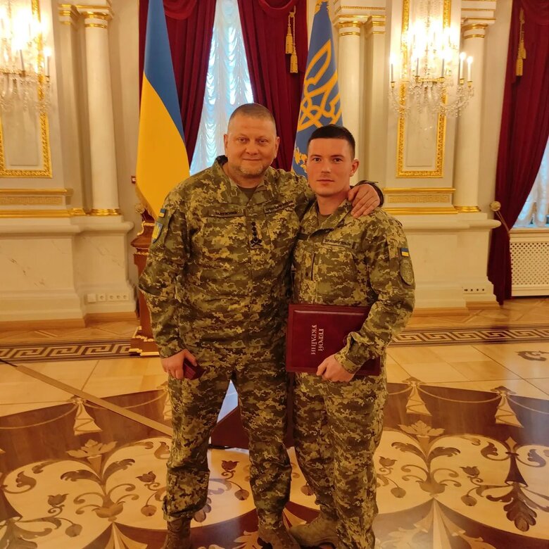 Розвідник окремого штурмового полку Герой України Ігор Дикун про оборону Ірпеня: Дивлюсь кадирівцю в очі, той каже: братан, я свой 03