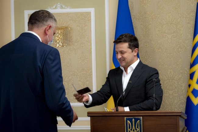 Зеленский представил коллективу СВР нового руководителя Литвиненко 01