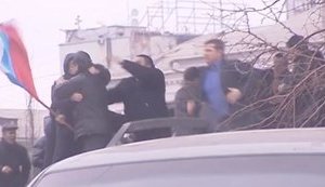 Экс-губернатора Донецкой области избили пророссийские активисты. ВИДЕО