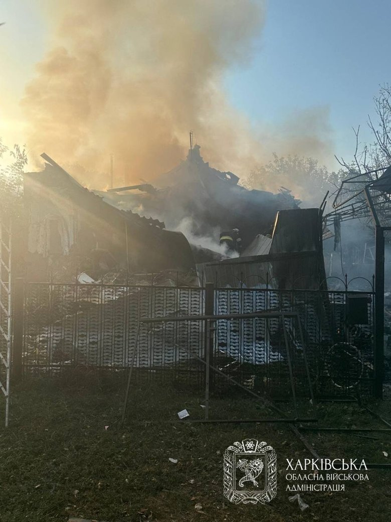 РФ вдарила безпілотником по будинку на Харківщині: є загибла