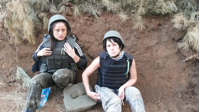 Військова медсестра Тетяна Іваненко: Коли під час обстрілу я надавала допомогу, мене обливали водою, щоб я не зомліла від контузій 08