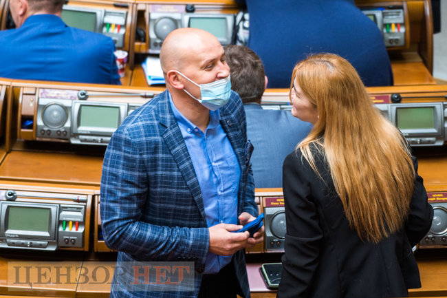 Присяга Аксенова под крики Ганьба!, беседа Власенко и Шуфрича, сообщение Шахову: Сергуня камасутру забрать? Или будешь изучать?, - работа ВР 19 мая 09