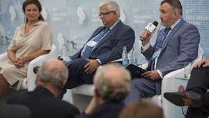 Спасаясь бегством от России в Евросоюз, Янукович по дороге высадит Кузьмина?