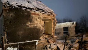 Оккупанты ударили КАБами по Бездрицкой громаде на Сумщине: ранен мужчина, повреждены дома. ФОТОРЕПОРТАЖ