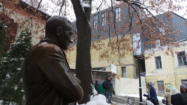 "Остановим строительный беспредел": На Андреевском спуске протестовали против уничтожения исторического Киева 09