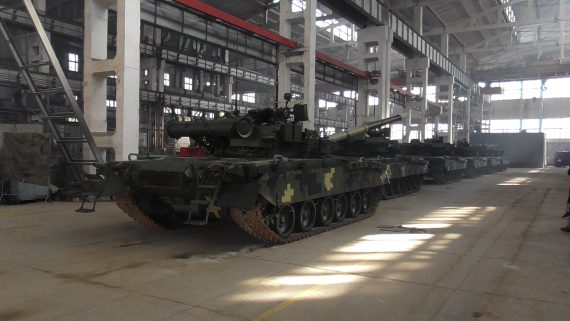 Ukrainian Armed Forces receive upgraded T-80 tanks 04