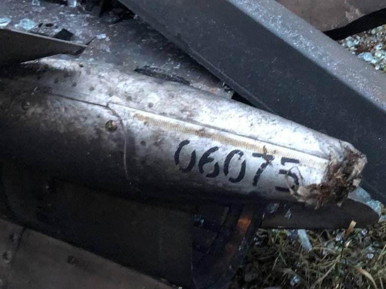 Чи то залишки безпілотника, чи то крилата ракета: у Голосіївському районі Києва збили російський літальний апарат 04