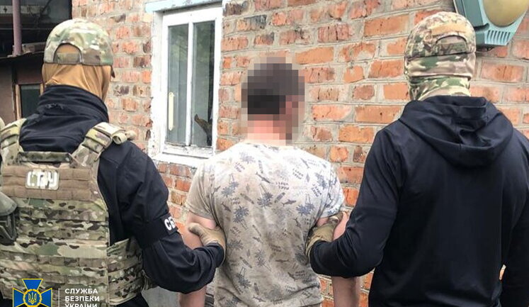 Interested in "schedule" of takeoffs and landings of Ukrainian Armed Forces aircraft in Khmelnytsky region: enemy agent detained who was preparing a Russian strike on airfields, - SSU. PHOTO