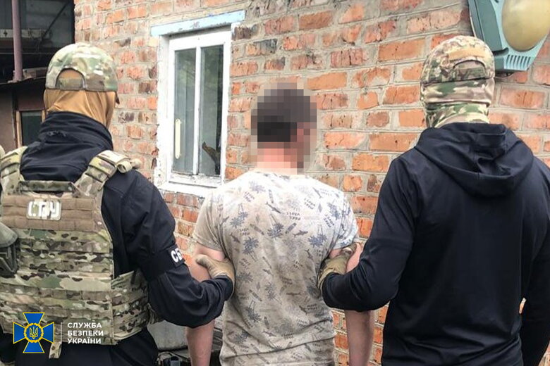 зрадник з житомирщини шпигував за аеродромами