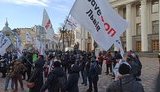 "Дайте ФОПам працювати": підприємці протестують під Радою проти карантину та фіскалізації. ВІДЕО+ФОТОрепортаж