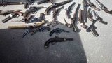 Оголошено в розшук екс-главу ГУ МВС у Запоріжжі через справу про крадіжку колекційної зброї, яку знайшли в Януковича та Пшонки. ФОТОрепортаж