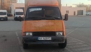 "Укрпошта" виставила на аукціон 716 старих авто зі зносом 96% для оновлення автопарку