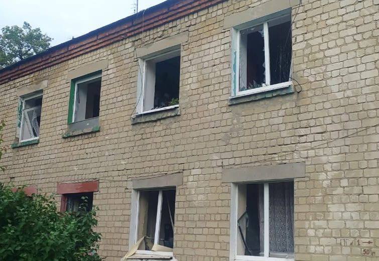 Унаслідок обстрілу Дніпропетровщини поранень зазнав 8-річний хлопчик, окупанти атакували транспортне підприємство, - ОВА 04