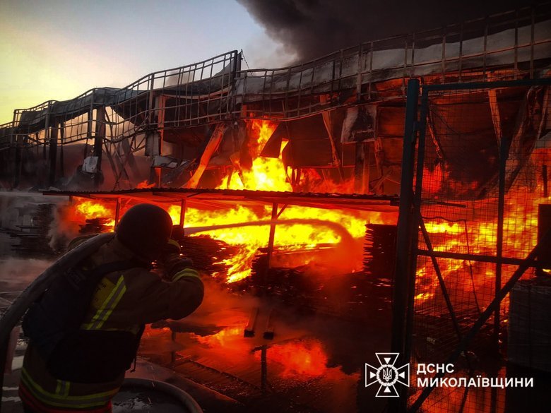 Strike on a supermarket in the Mykolaiv region