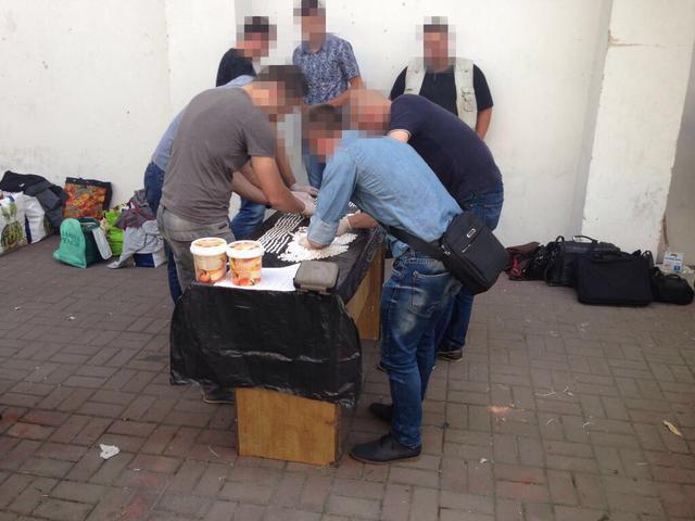 СБУ вместе с европейскими коллегами задержала членов международной группировки контрабандистов наркотиков 02 СБУ вместе с европейскими коллегами задержала членов международной группировки контрабандистов наркотиков 02