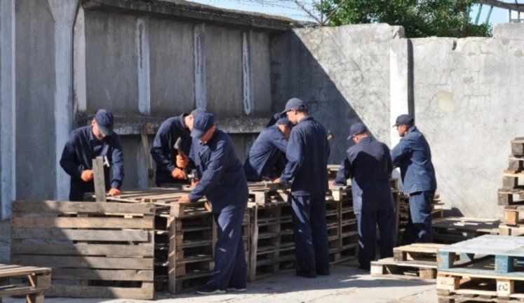 Кабмін виділив 34 мільйони на ремонт табору для російських військовополонених