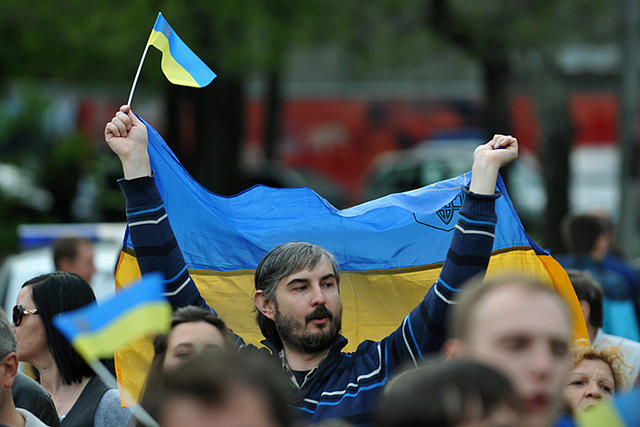Три роки тому в Донецьку сепаратисти і прихильники русского мира по-звірячому розігнали акцію за єдину Україну 01 Три роки тому в Донецьку сепаратисти і прихильники русского мира по-звірячому розігнали акцію за єдину Україну 01