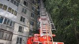 Вночі в 16-поверховому житловому будинку в Києві сталася пожежа: двох людей врятовано, 10 - евакуйовано, - ДСНС. ФОТОрепортаж