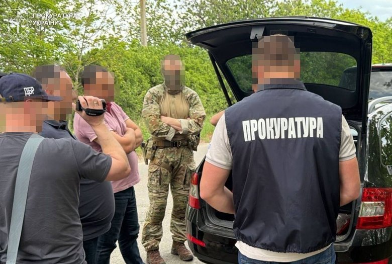 адвокат допомагав СЗЧшнику