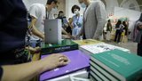 "Мав можливість поспілкуватися з учасниками, гостями та придбати цікаві видання", - Шмигаль відвідав "Книжковий Арсенал". ФОТОрепортаж