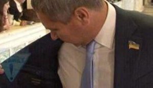 Рада "от кутюр": "Обувь - понятие растяжимое. Из крокодила даже дешевле. Всего 5 тысяч". ВИДЕО