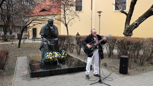 Память Небесної Сотні вшанували в Угорщині 07