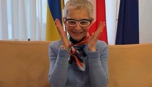 "Паляниця", "пуцьвірінок" и "пробачте мені мою французьку": сотрудники посольства Франции в Украине устроили языковой челлендж. ВИДЕО