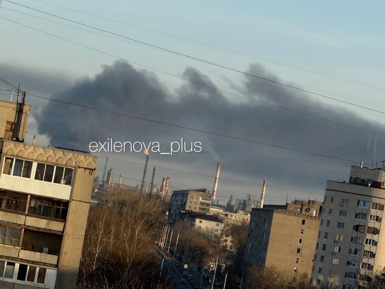 Уфа під атакою дронів: що відомо про пожежі на НПЗ і в місті