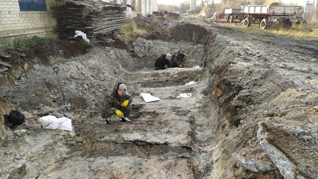 Археологи виявили братську могилу воїнів УПА під асфальтом на Рівненщині, - ОДА 04 Археологи виявили братську могилу воїнів УПА під асфальтом на Рівненщині, - ОДА 04