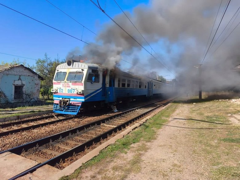 Россияне нанесли удар по поезду в Харьковской области: есть пострадавшие