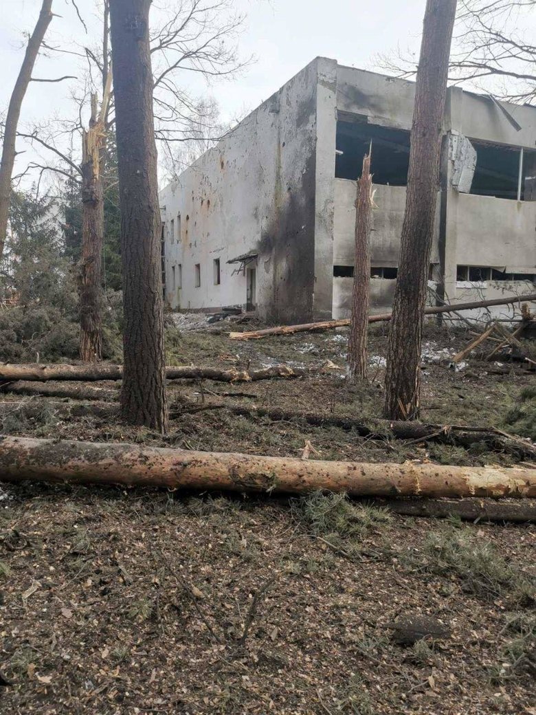 Авіаудар по Сумах: загинули 22 людини, зокрема 3 дітей з однієї сім’ї 16