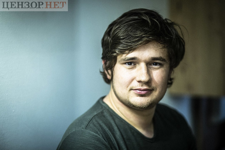 Із підбитої ворожої техніки ми діставали мертвих танкістів, які очевидно були росіянами: в одного був квиток до Росії, інший - виявився десь аж із Карелії: історія родини добровольців Максима та Юлії Громових 03