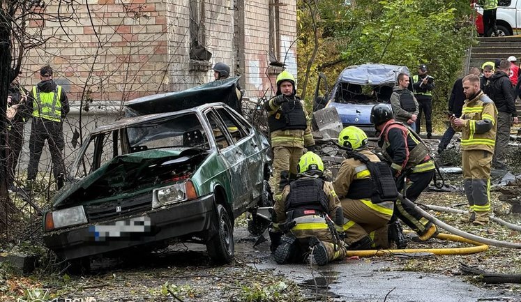 Взрывы раздались в Киеве: столица под атакой реактивных БПЛА, есть пострадавшие. ФОТОрепортаж